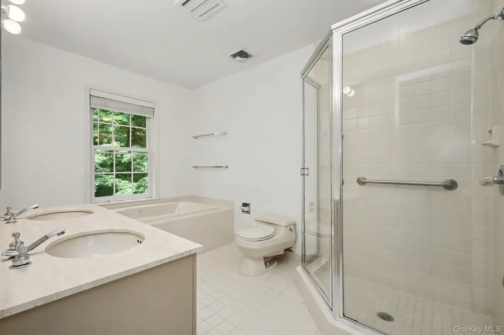 4 Annes Wood Lane Mount Kisco NY 10549