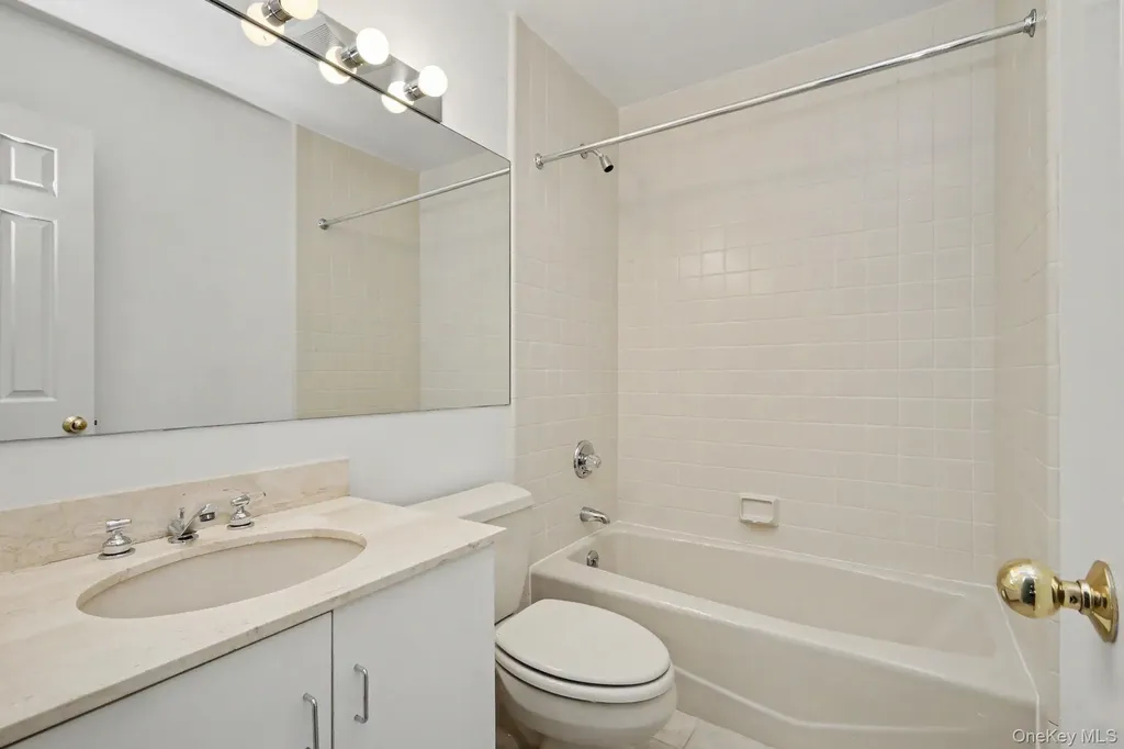 4 Annes Wood Lane Mount Kisco NY 10549