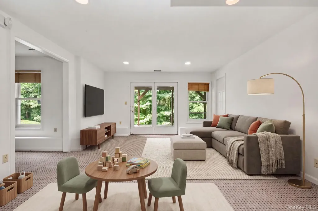 4 Annes Wood Lane Mount Kisco NY 10549