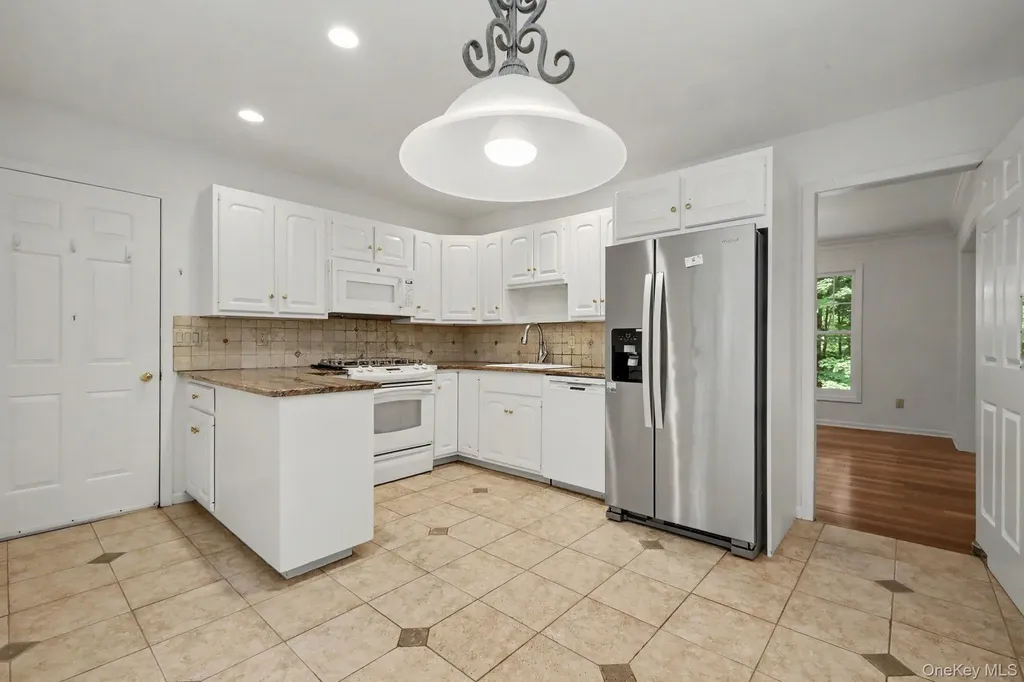 4 Annes Wood Lane Mount Kisco NY 10549