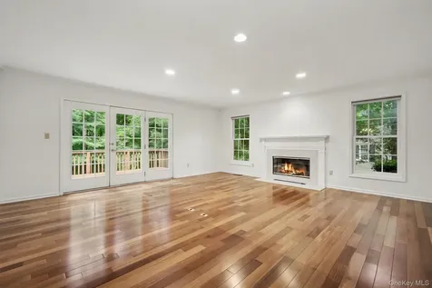 4 Annes Wood Lane Mount Kisco NY 10549