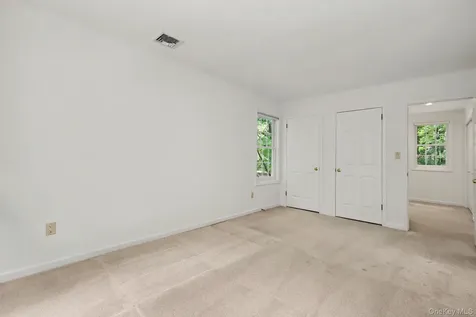 4 Annes Wood Lane Mount Kisco NY 10549