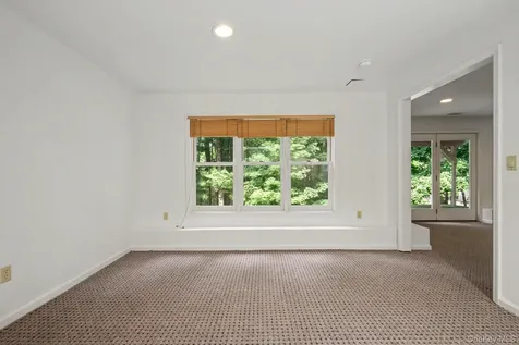 4 Annes Wood Lane Mount Kisco NY 10549
