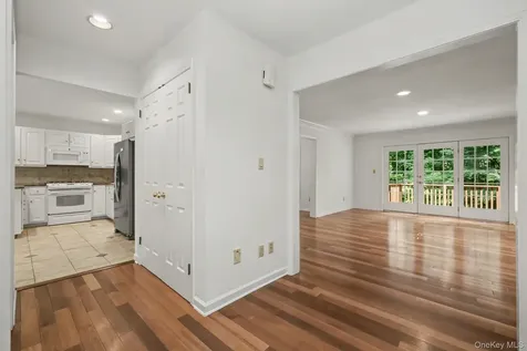 4 Annes Wood Lane Mount Kisco NY 10549