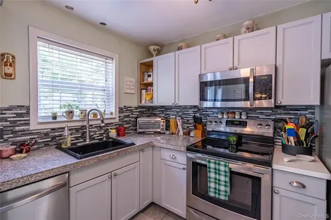 7 Pearlbush Lane Poughkeepsie NY 12603