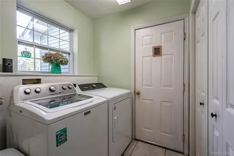 7 Pearlbush Lane Poughkeepsie NY 12603