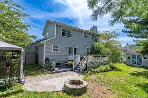7 Pearlbush Lane Poughkeepsie NY 12603