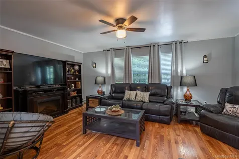 7 Pearlbush Lane Poughkeepsie NY 12603