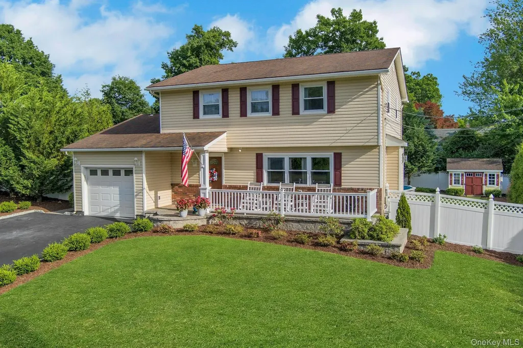 60 Pilgrim Court Pearl River NY 10965
