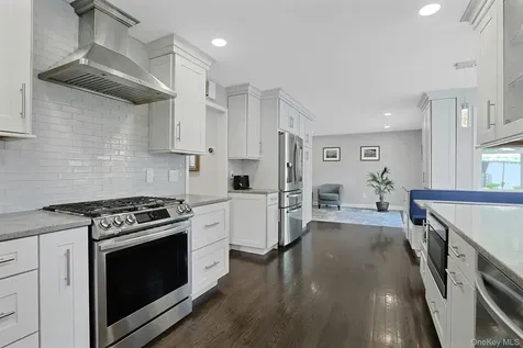 60 Pilgrim Court Pearl River NY 10965