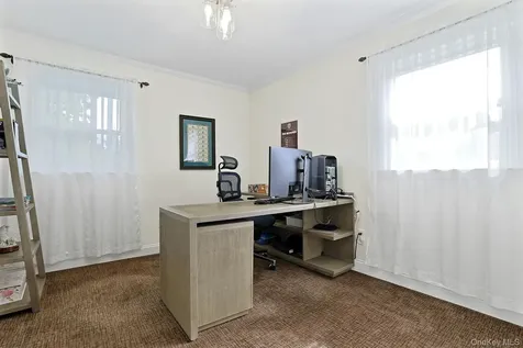 60 Pilgrim Court Pearl River NY 10965