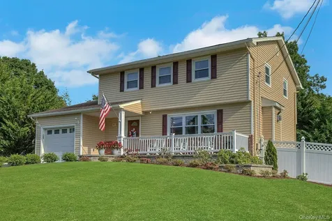 60 Pilgrim Court Pearl River NY 10965