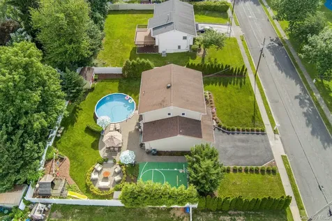 60 Pilgrim Court Pearl River NY 10965