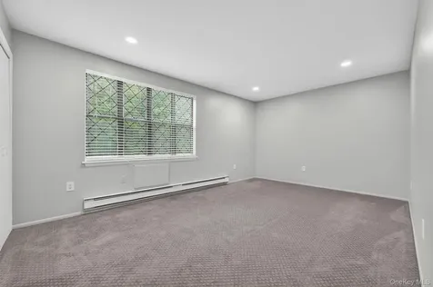631 Sierra Vista Lane Valley Cottage NY 10989