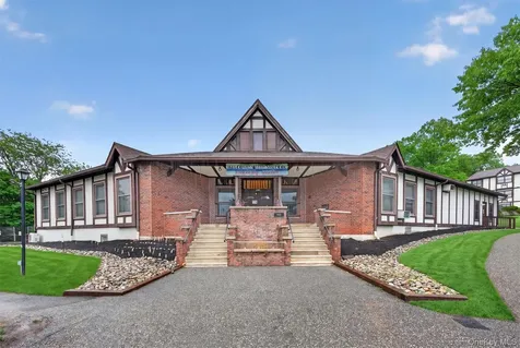 631 Sierra Vista Lane Valley Cottage NY 10989