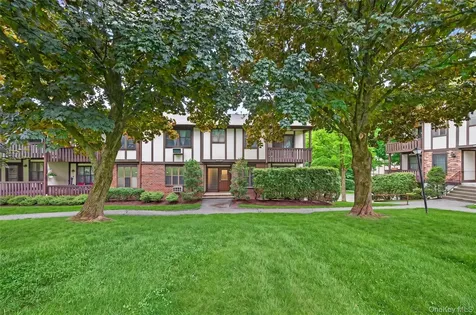 631 Sierra Vista Lane Valley Cottage NY 10989