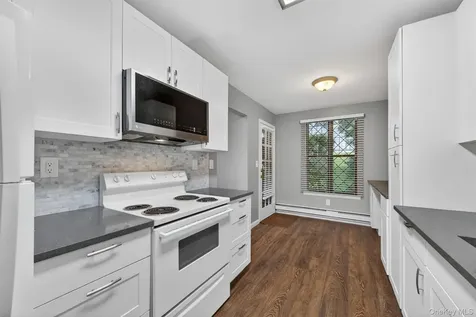 631 Sierra Vista Lane Valley Cottage NY 10989