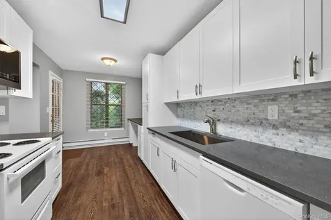 631 Sierra Vista Lane Valley Cottage NY 10989