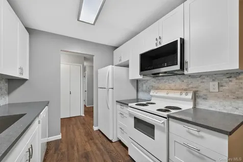 631 Sierra Vista Lane Valley Cottage NY 10989