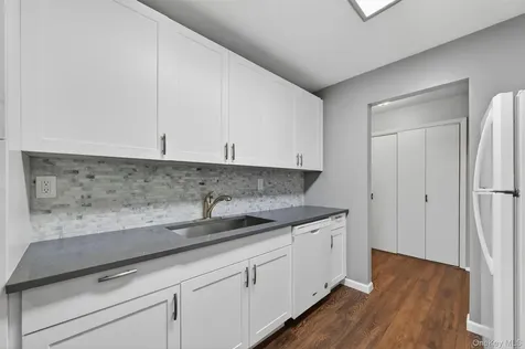631 Sierra Vista Lane Valley Cottage NY 10989
