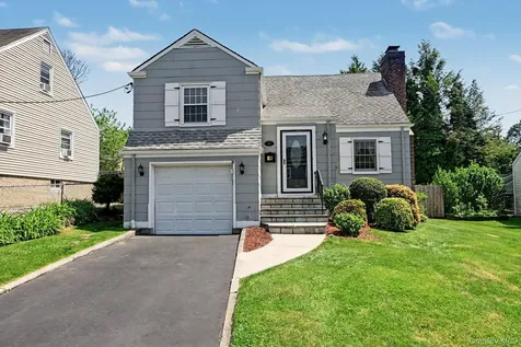 13 Lorenz Avenue New Rochelle NY 10801
