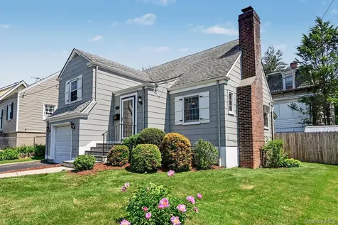 13 Lorenz Avenue New Rochelle NY 10801