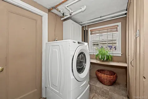 13 Lorenz Avenue New Rochelle NY 10801