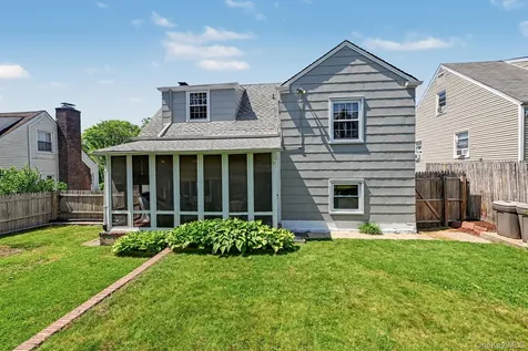 13 Lorenz Avenue New Rochelle NY 10801