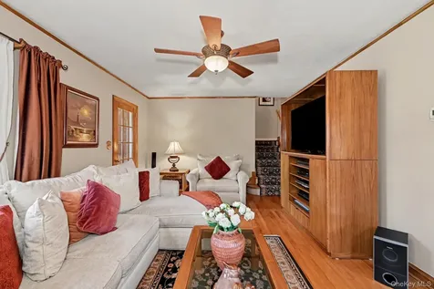 13 Lorenz Avenue New Rochelle NY 10801