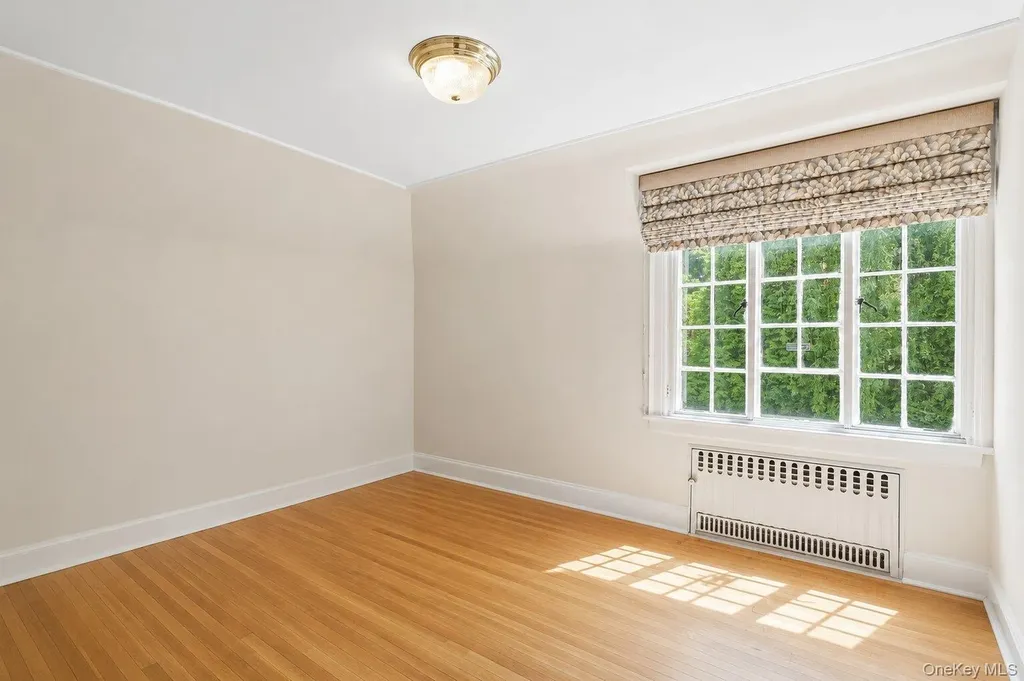 72 Hampton Road Scarsdale NY 10583