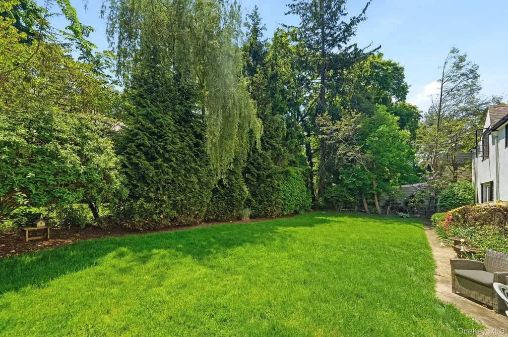 72 Hampton Road Scarsdale NY 10583