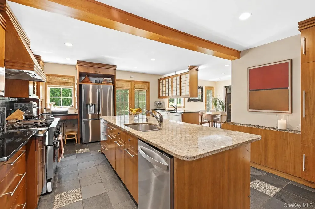 72 Hampton Road Scarsdale NY 10583