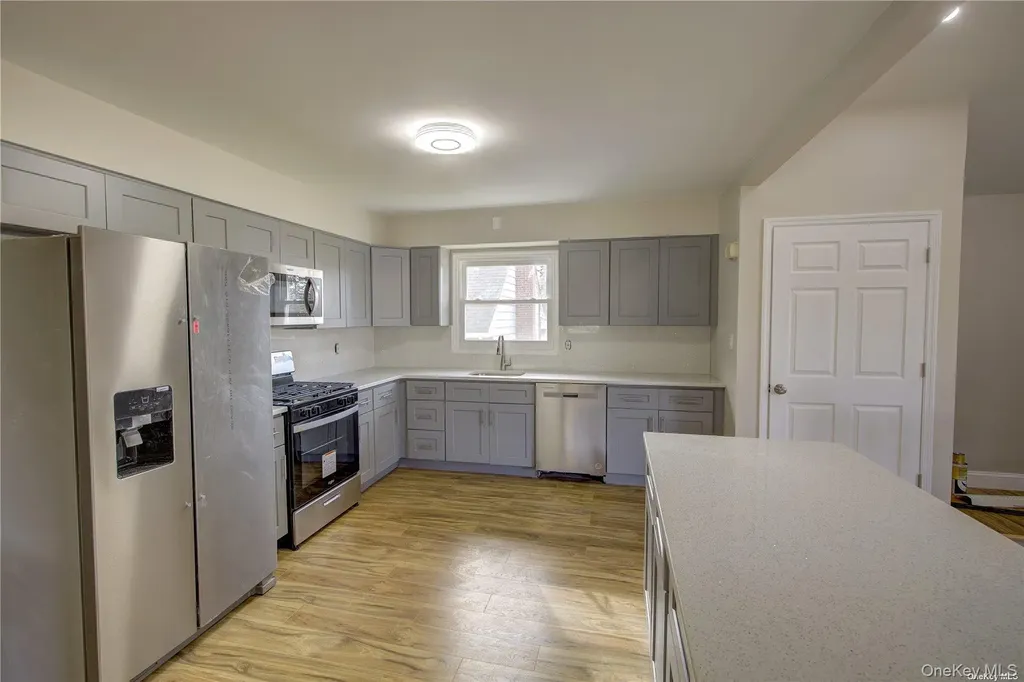 207 Catherine Avenue Franklin Square NY 11010