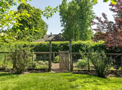 10 Sherman Avenue Dobbs Ferry NY 10522
