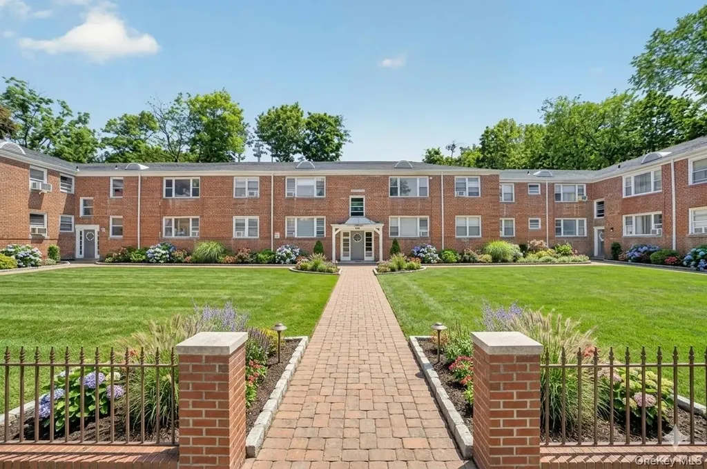 205 W Post Road White Plains NY 10606