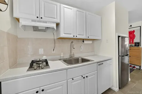 205 W Post Road White Plains NY 10606