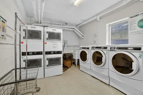 205 W Post Road White Plains NY 10606