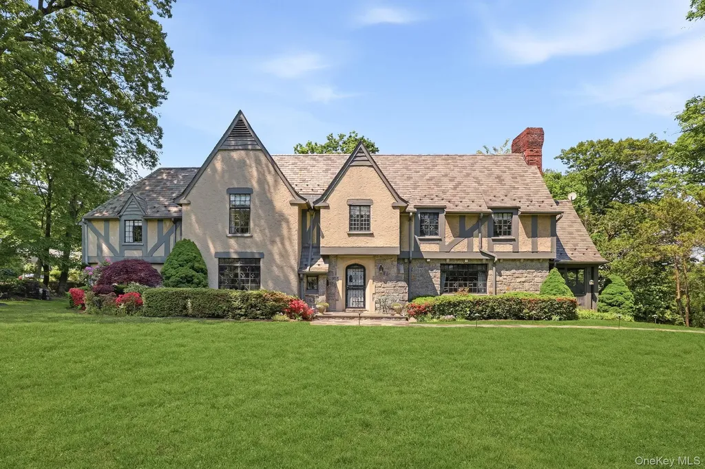 14 Overhill Road New Rochelle NY 10804