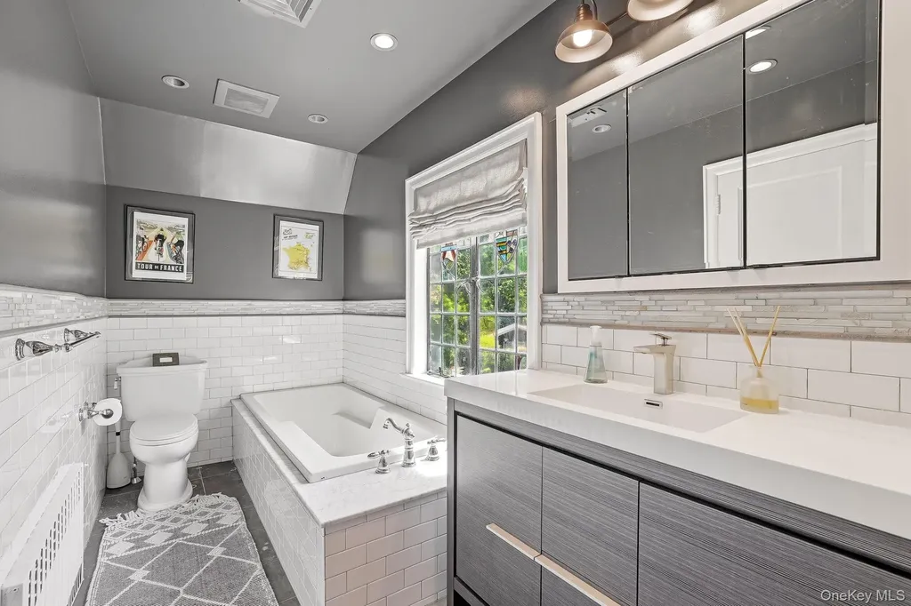 14 Overhill Road New Rochelle NY 10804