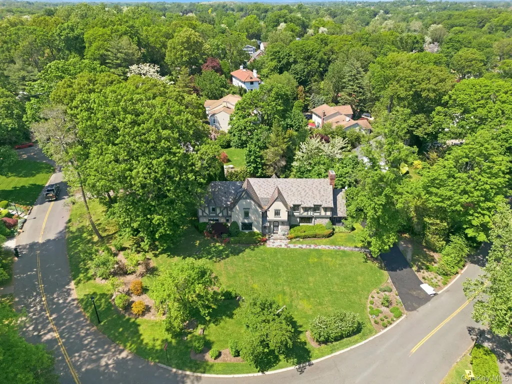14 Overhill Road New Rochelle NY 10804