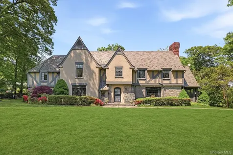 14 Overhill Road New Rochelle NY 10804