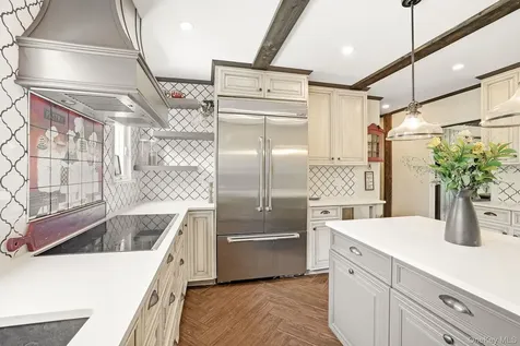 14 Overhill Road New Rochelle NY 10804