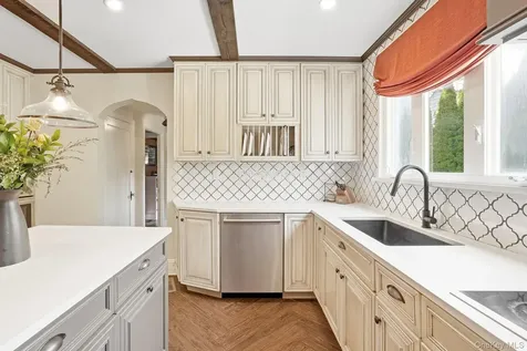 14 Overhill Road New Rochelle NY 10804