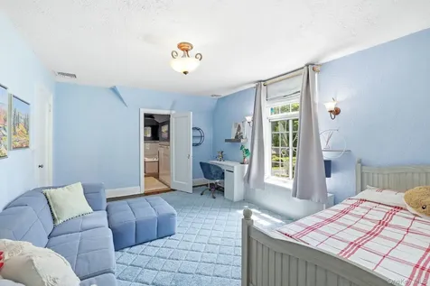 14 Overhill Road New Rochelle NY 10804
