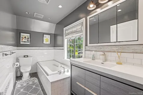 14 Overhill Road New Rochelle NY 10804