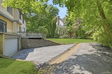14 Overhill Road New Rochelle NY 10804