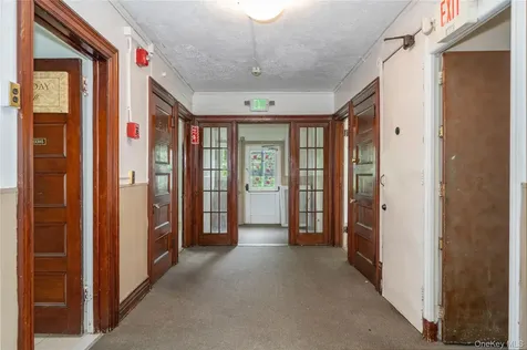 32 Ridgeview Avenue White Plains NY 10606