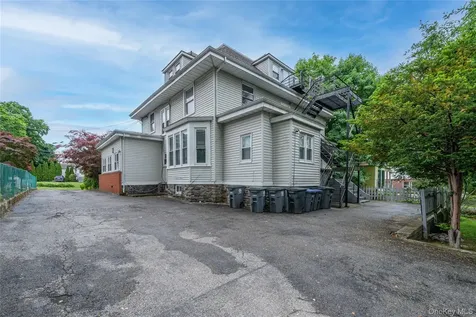 32 Ridgeview Avenue White Plains NY 10606