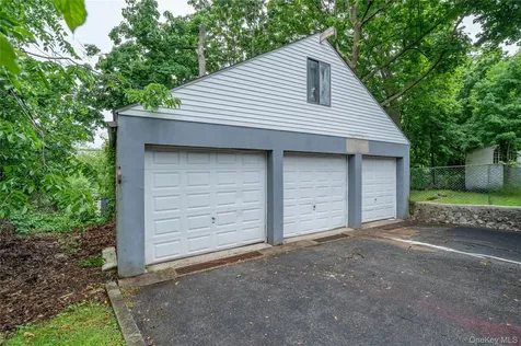 32 Ridgeview Avenue White Plains NY 10606