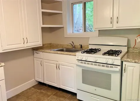 87 Snowden (Rear Cottage) Avenue Ossining NY 10562